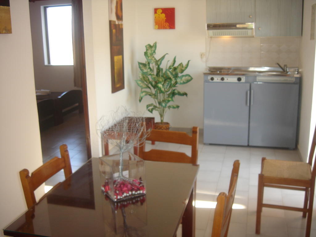 Rapanianá Iliaktida Apartments מראה חיצוני תמונה